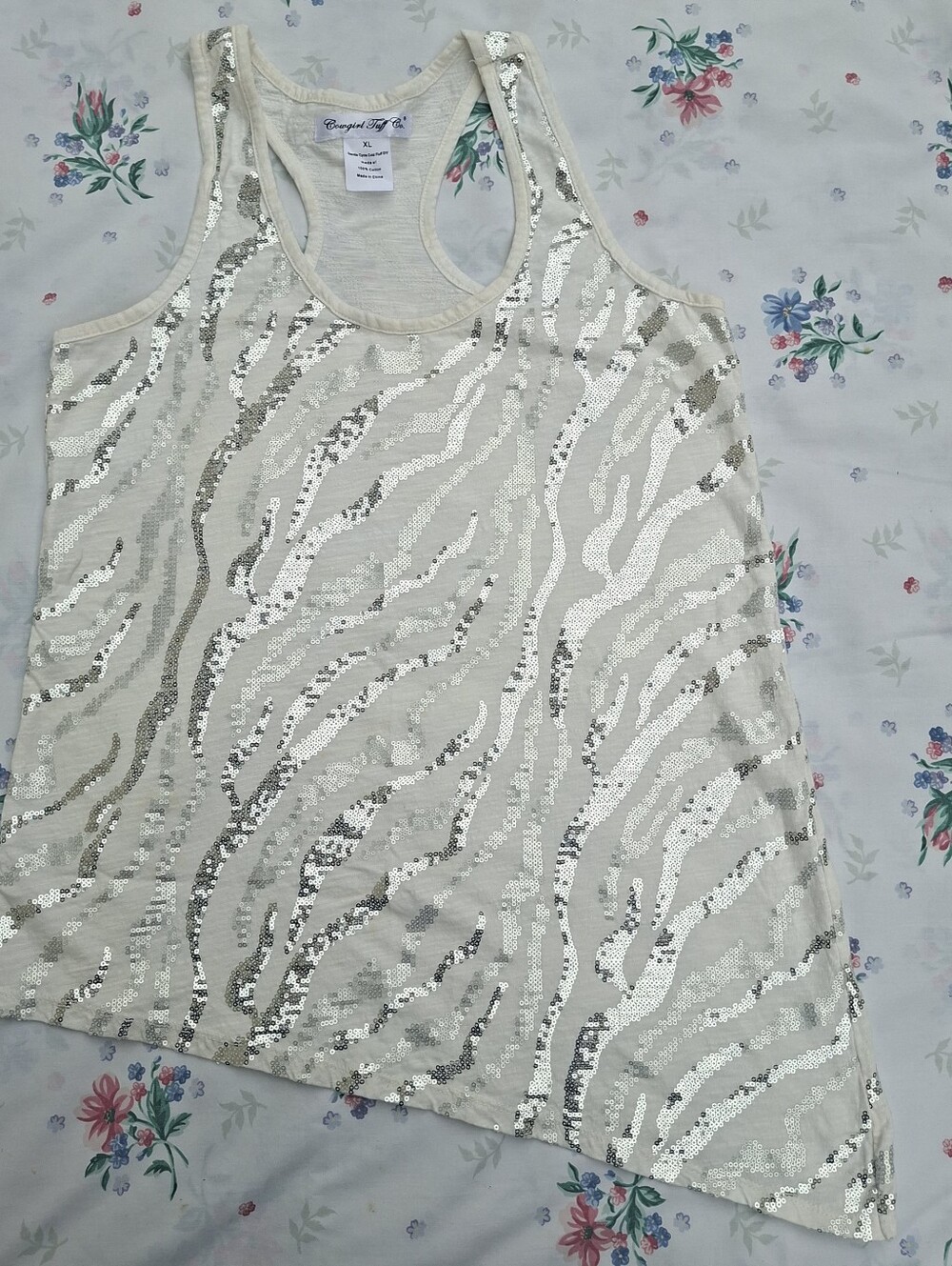 Y2K vibes. Super cute Cowgirl Tuff Co. Tank Top